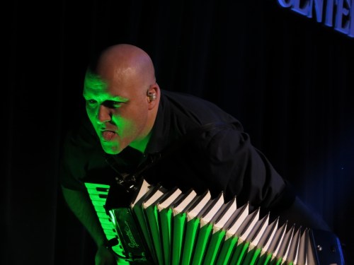 Kris, mugging for the little girl