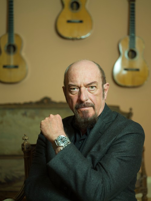 Ian Anderson (photo by Carl Glover)