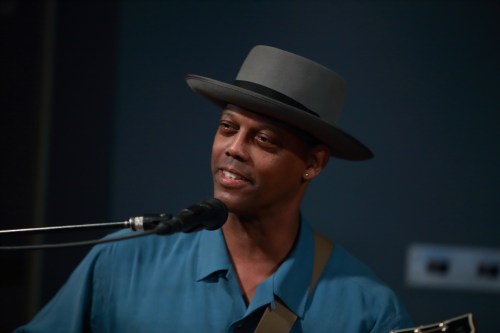 Eric Bibb