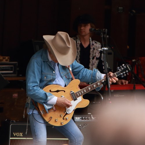 Dwight Yoakam