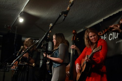 Della Mae