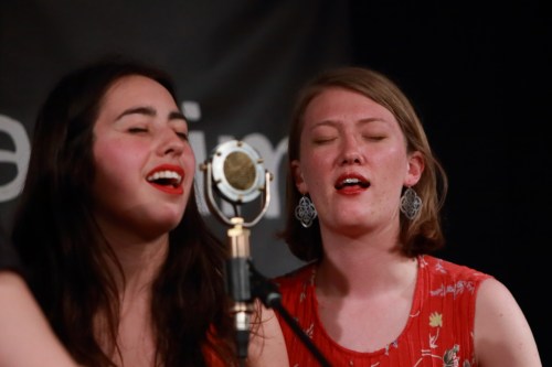 Mali Obamsawin, Ellie Buckland