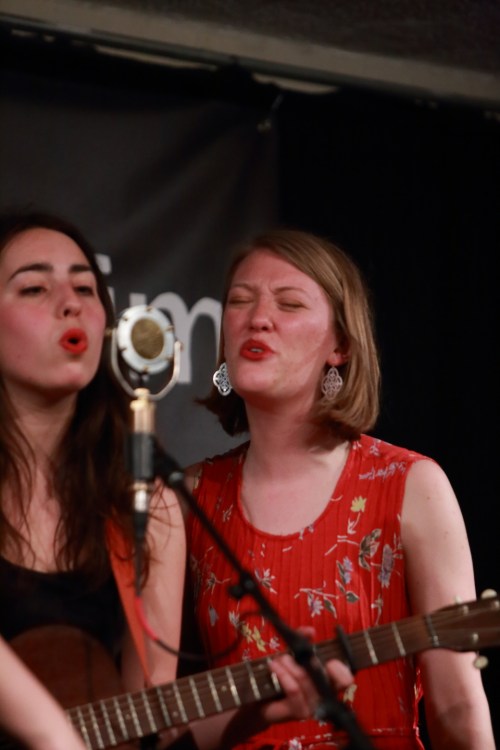 Mali Obamsawin, Ellie Buckland