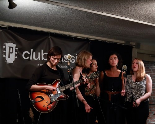 The Ultimate Lady Hang